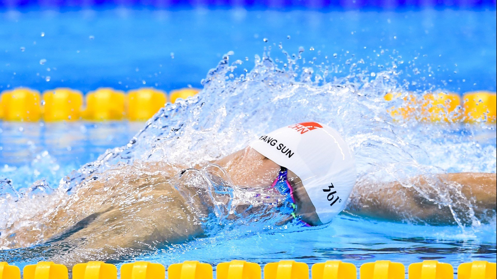 开云电竞平台-《王者荣耀》荣耀之巅冠军赛掀起高潮！